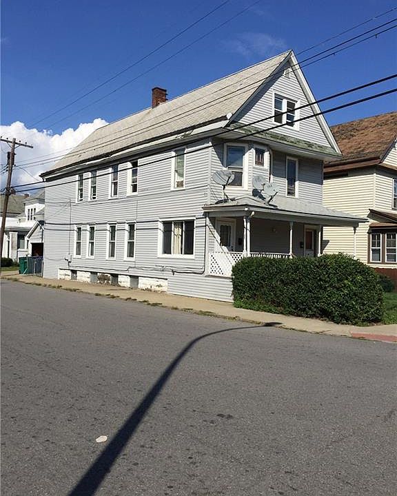 1st image of 120 Ludington St