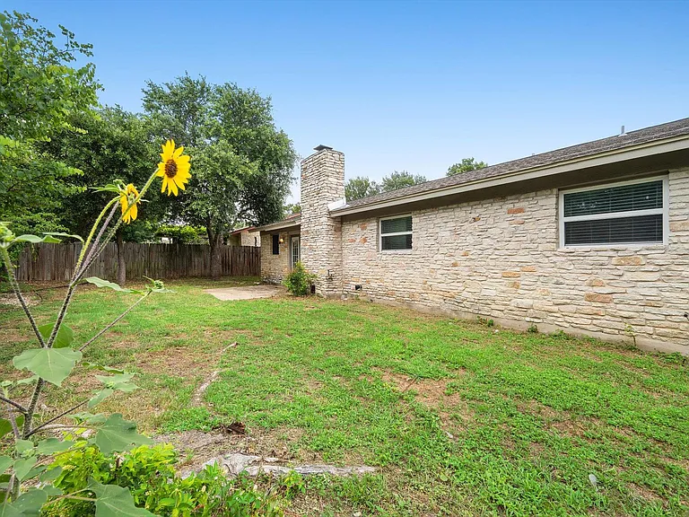 12902 Lamplight Village Ave — Photo 36