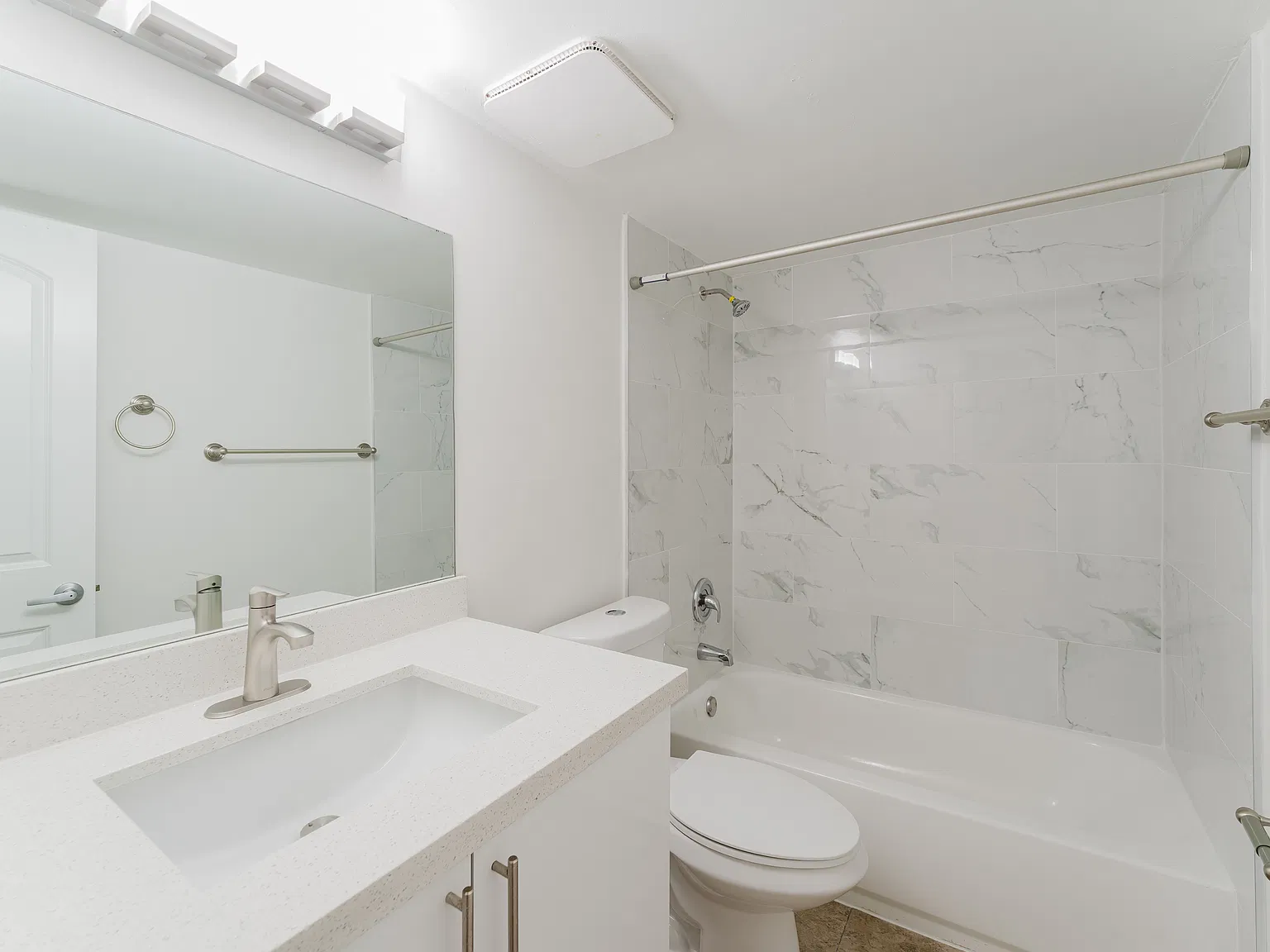 601 SW 2nd Ave — Photo 4