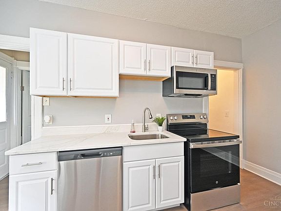 4th image of 3187 McHenry Ave