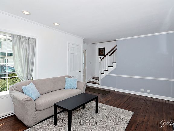 4th image of 145 Coolidge Ave