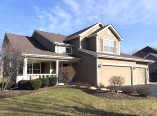 2071 Bent Tree Dr, Geneva, IL 60134