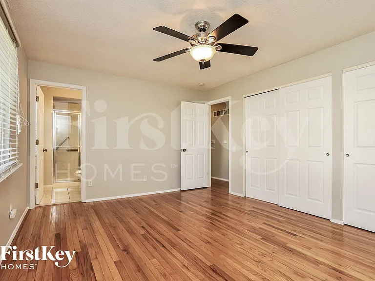 13235 Delft Dr — Photo 8