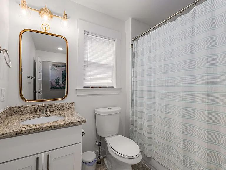 1134 Knott St SE — Photo 20
