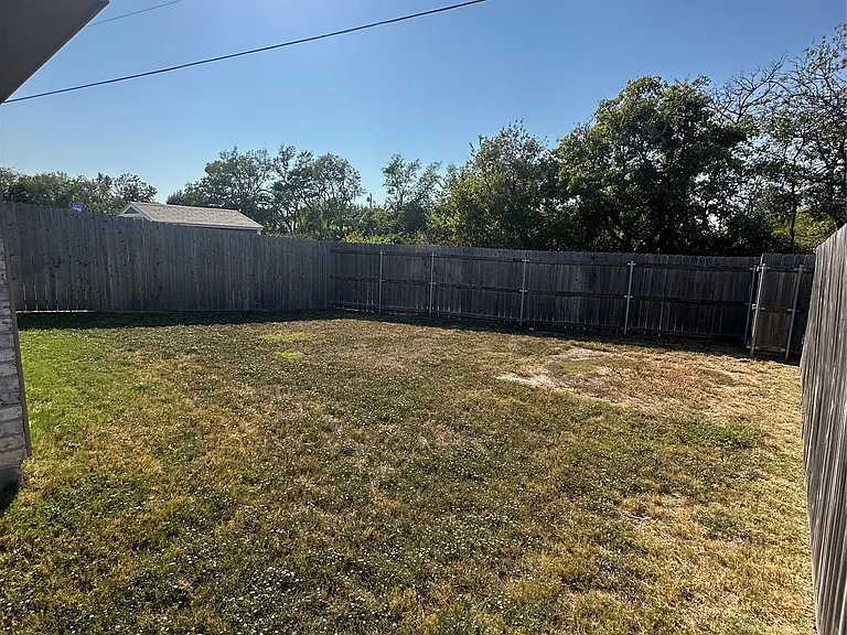 3102 Stonewall Dr #B — Photo 22
