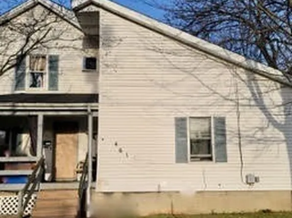 459 S Sycamore St, Ravenna, OH 44266