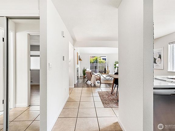 2nd image of 732 126th Avenue NE #109