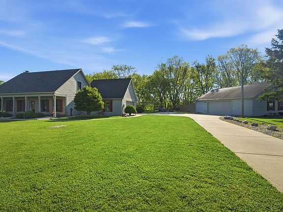 2nd image of 4921 Dayton Rd