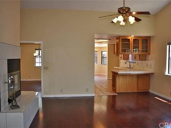 Family Room to Kitchen