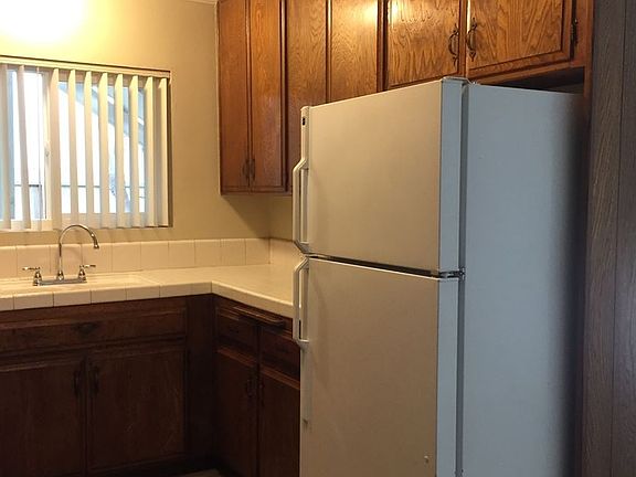 3rd image of 4452 Louisiana St APT 03