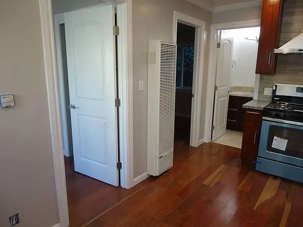 1764 Franklin St. — Photo 3