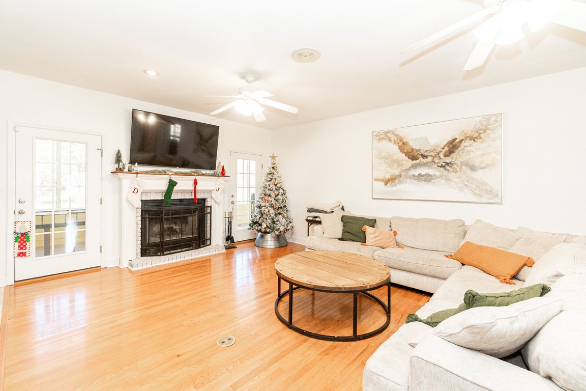 next background image