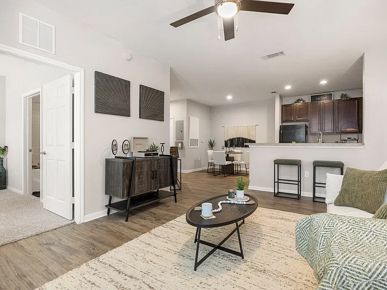 Las Brisas Apartments in Round Rock, Texas