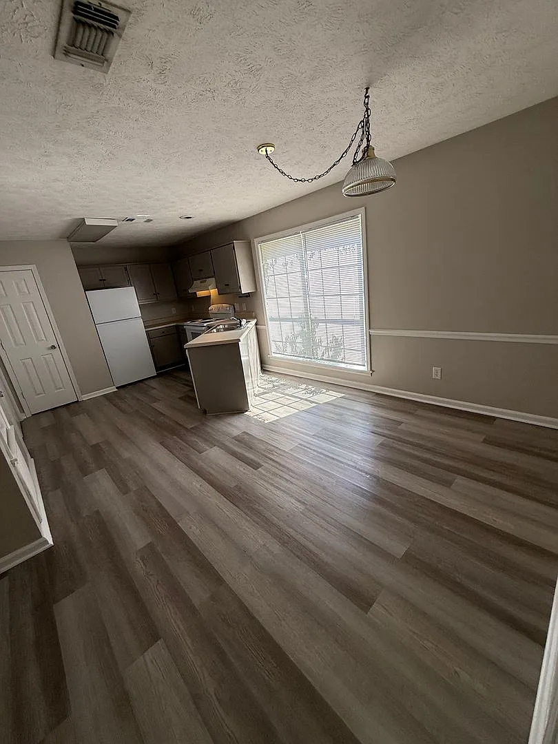 Carver Drive 307 (8 unit property) - AH — Photo 4
