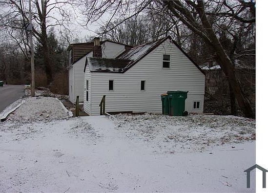 1st image of 9941 Valley Dr