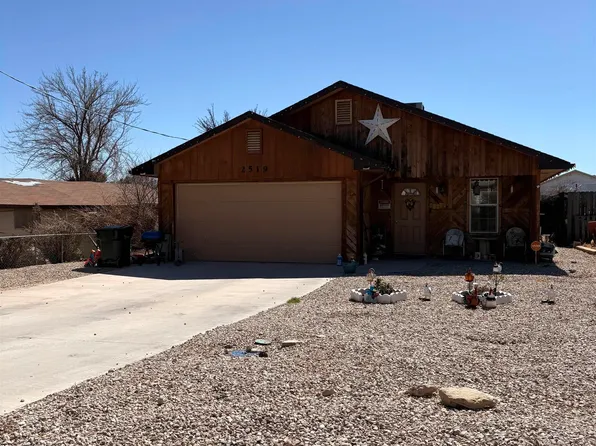 2519 Utah St, Carlsbad, NM 88220