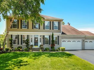 5323 Morningview Ct, Hoffman Estates, IL 60192
