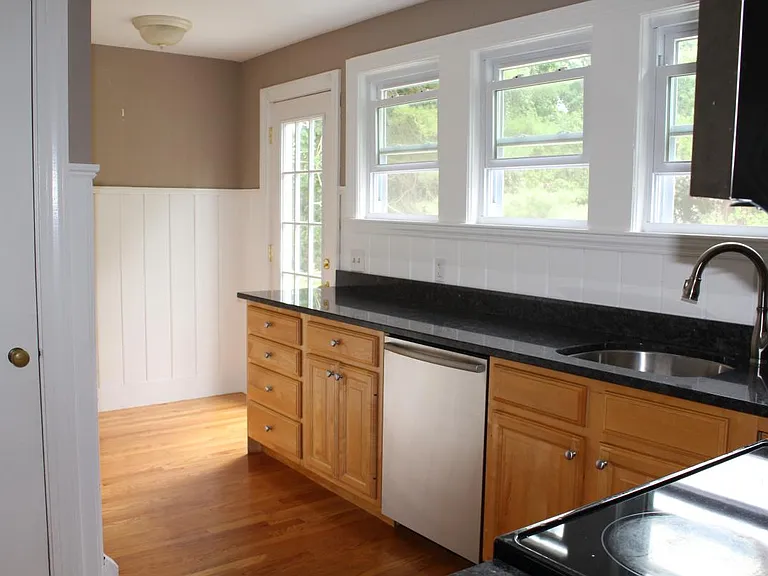 51 Chandler Cir — Photo 2