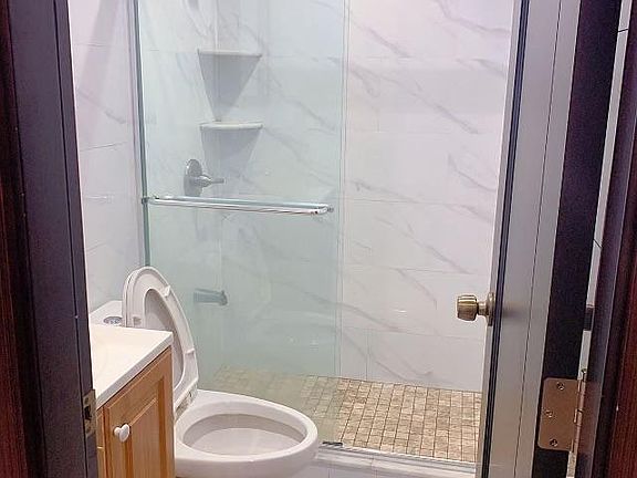 4th image of 188-08 Northern Blvd Floor 2