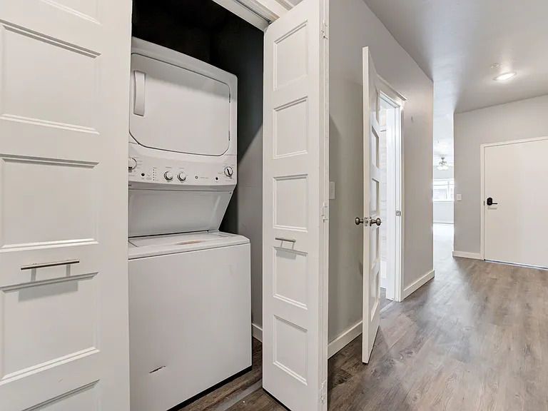 207 W Apache St — Photo 10
