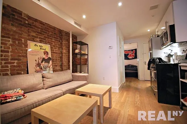 Rented by REAL New York | media 27