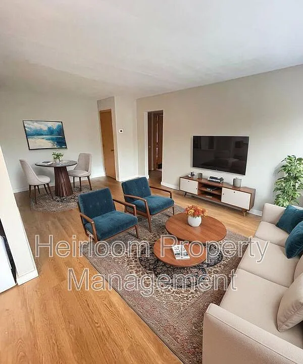 25 W Redwing St #18
