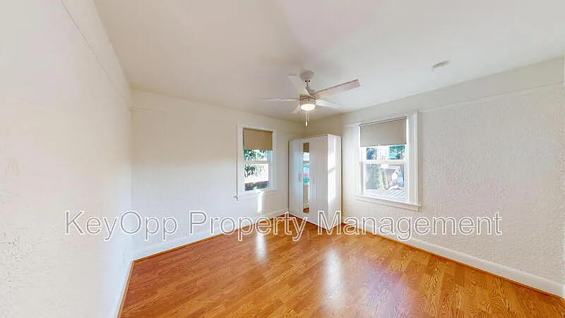 2 bed, 1.0 bath, $3,200 — Photo 3