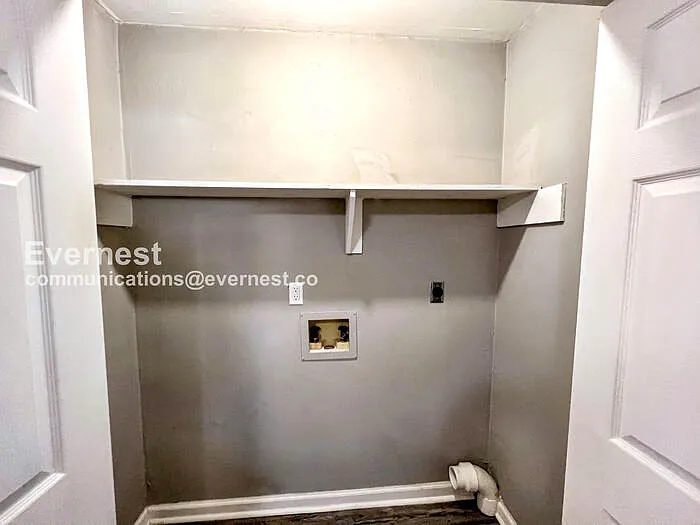 1800 Labette Manor Dr #5 — Photo 11