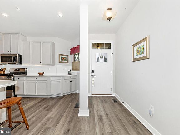 4th image of 6028 Calla Pl