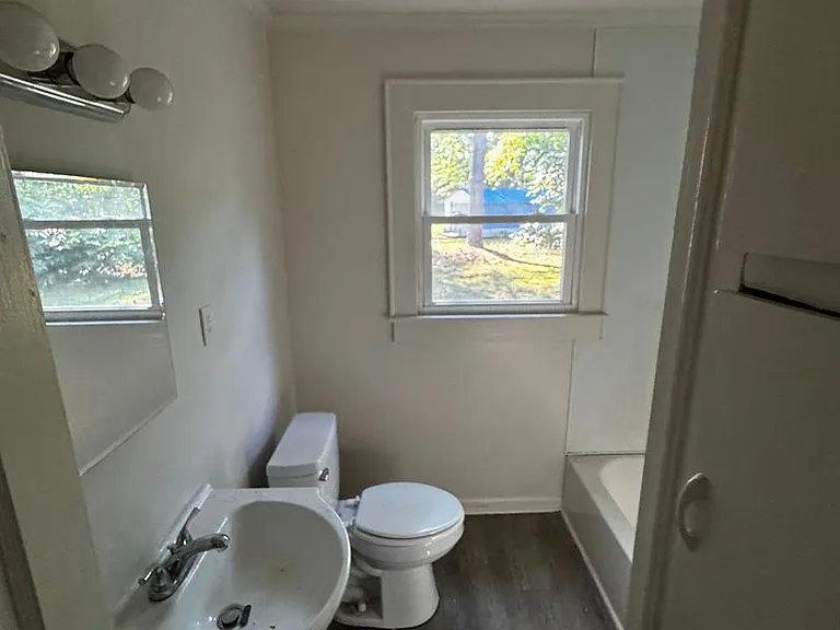 408 Ross Grove Rd E — Photo 11