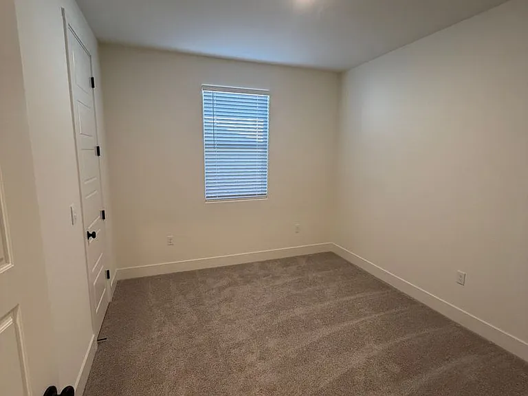 4021 W Sunnyview Ave — Photo 7