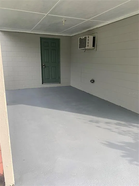 3 bed, 1.5 bath, 912 sqft, $1,985 — Photo 3