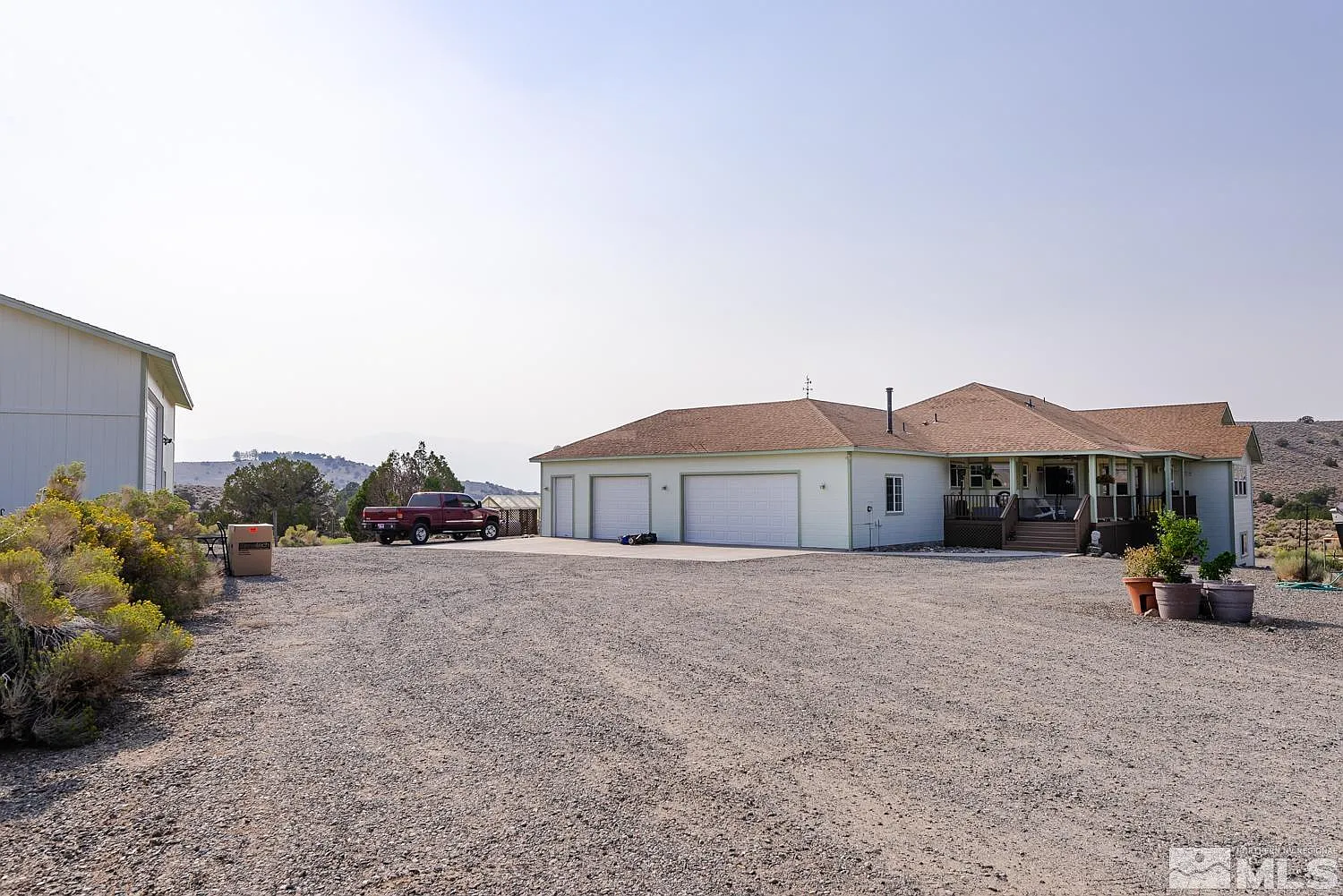 1638 Finch Dr photo 1