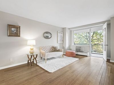 5700 Arlington Ave APT 2E, Bronx, NY, 10471