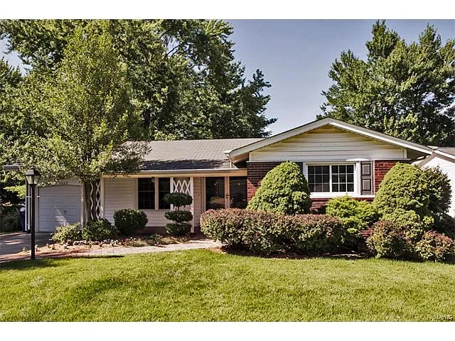3008 Westminster Dr photo 1