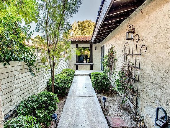 4th image of 3105 Calle De El Cortez