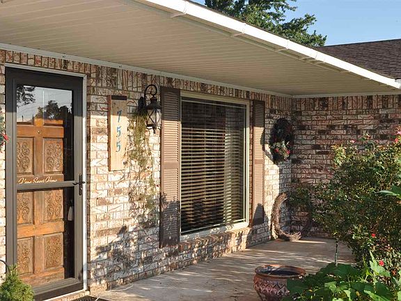 4th image of 755 Cynthia Dr