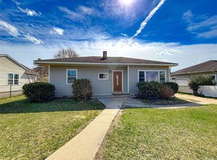 29 Croydon Rd, Amityville, NY 11701