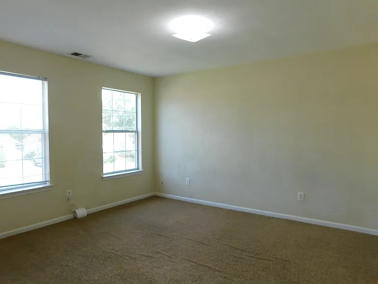 7559 Hughart St — Photo 17