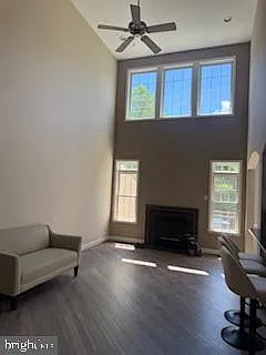 636 Greycliffe Ln — Photo 12