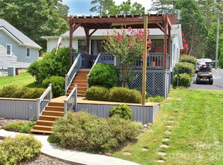 260 Pirates Cv, New London, NC 28127