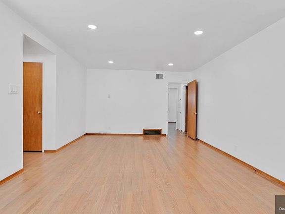 2nd image of 7862 Sanford St