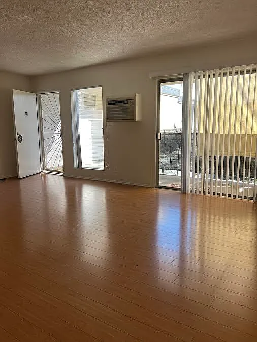 2 bed, $2,500 — Photo 1