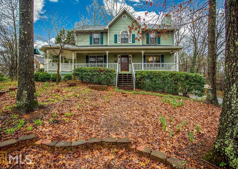 2nd image of 28 Saddlefield Cres