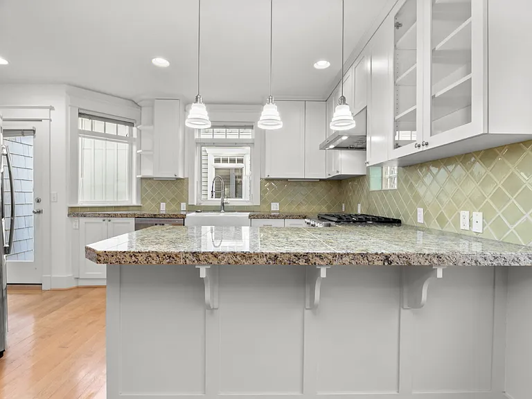 1133 10th Ave E #A — Photo 19
