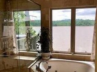 3106 Belknap Beach Rd, Prospect, KY 40059