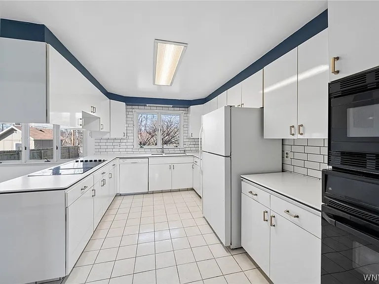 40 Tristan Ln — Photo 18