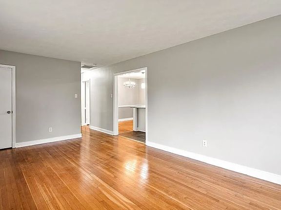 5th image of 516 Langhorne Ave