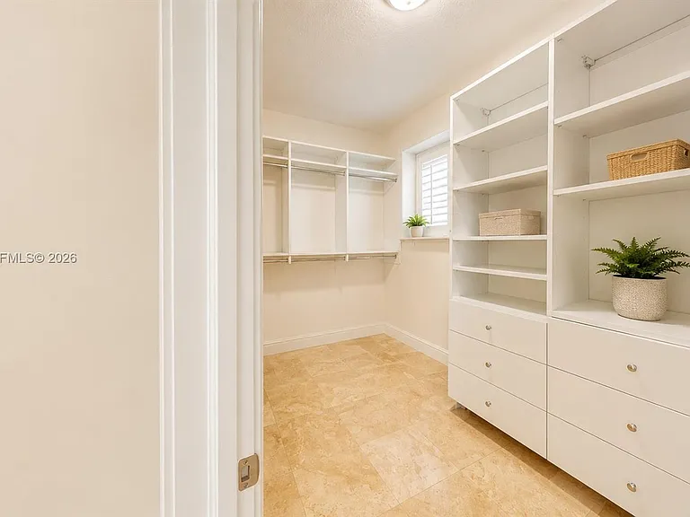 5751 SW 59th Pl #1 — Photo 28