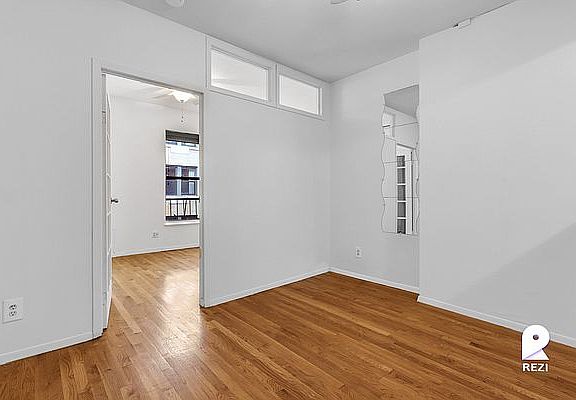 3rd image of 318 W 49th St APT 4RW
